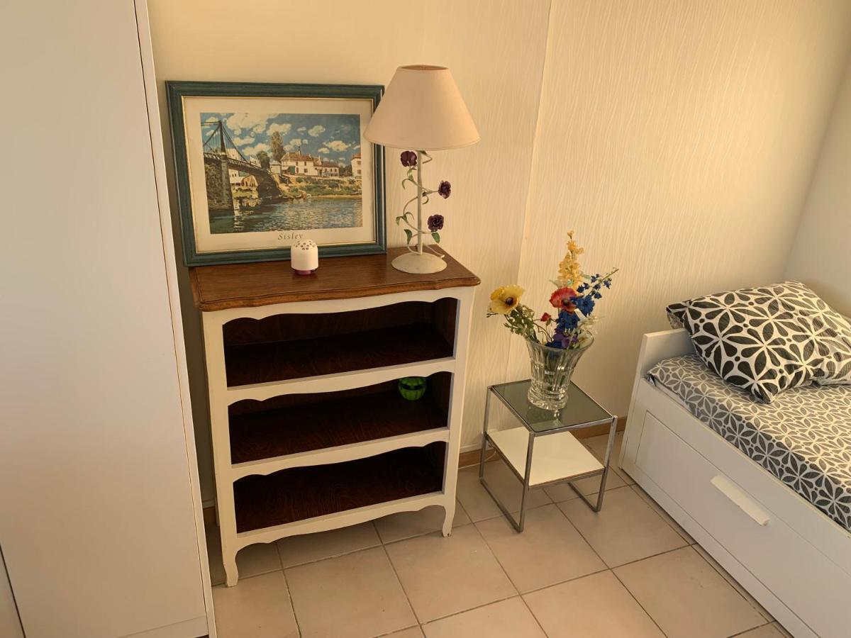Chambre Tout Confort Saphir 1 A 3 P Dans Belle Maison Vaulx-en-Velin Exterior foto